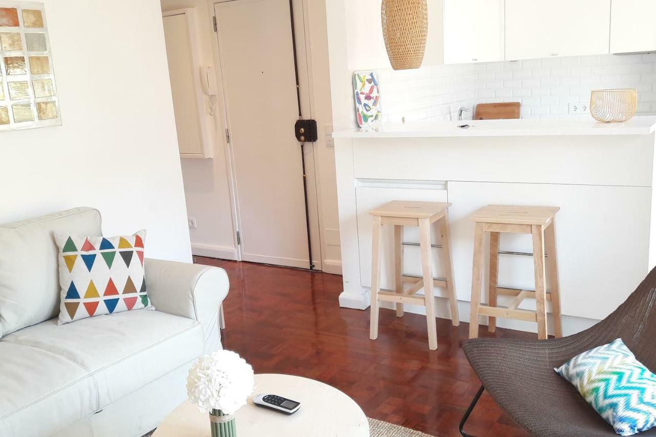 Apartment Modern Cosy Flat With Terrace In Campo De Ourique.