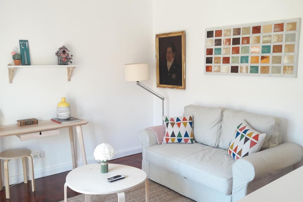 Modern Cosy Flat With Terrace In Campo De Ourique. Apartment Lisbon