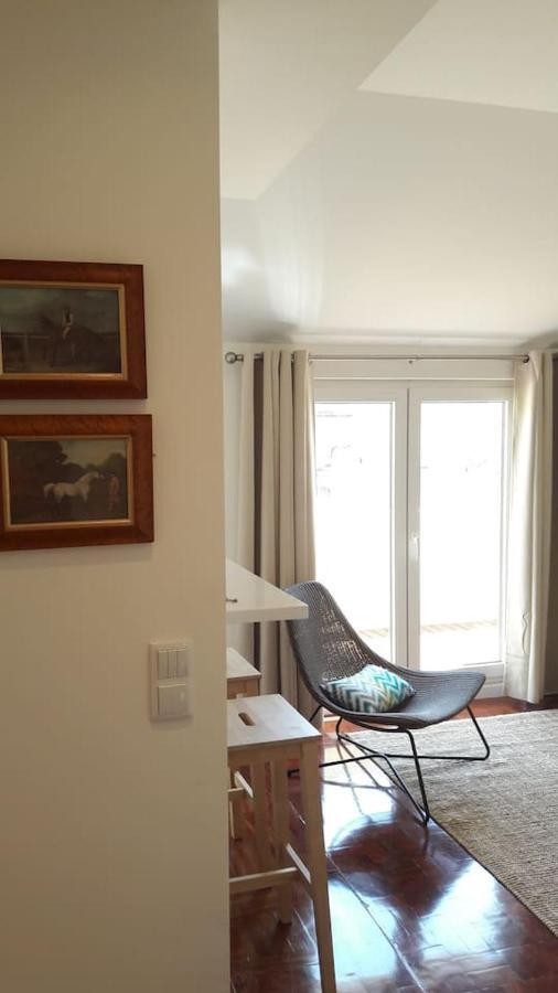 Modern Cosy Flat With Terrace In Campo De Ourique. * Lisbon
